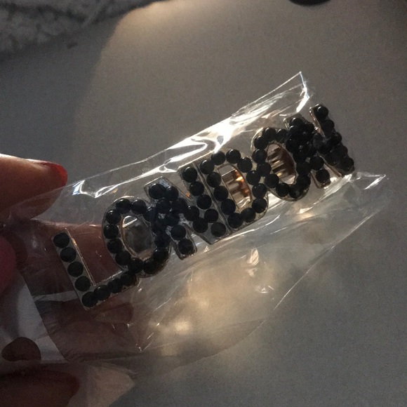 LONDON HAIR ACCESSORY CLIP - Picture 3 of 3